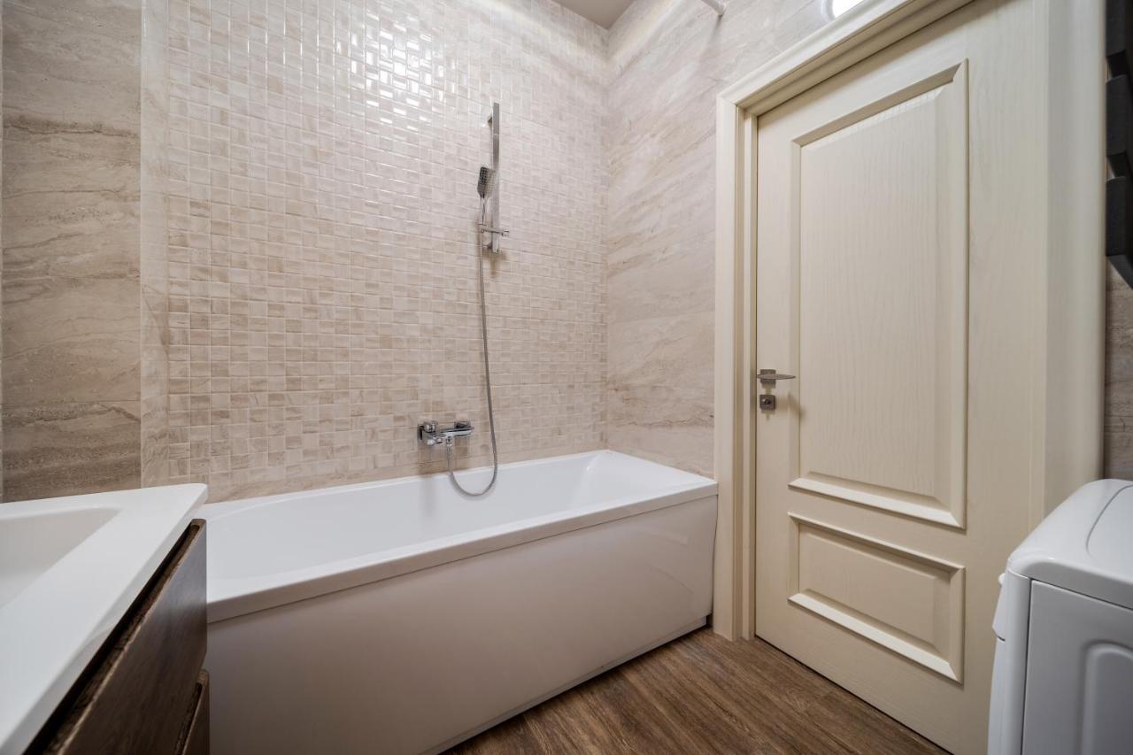 Inshiapartments On Kovzhuna Str リヴィウ エクステリア 写真